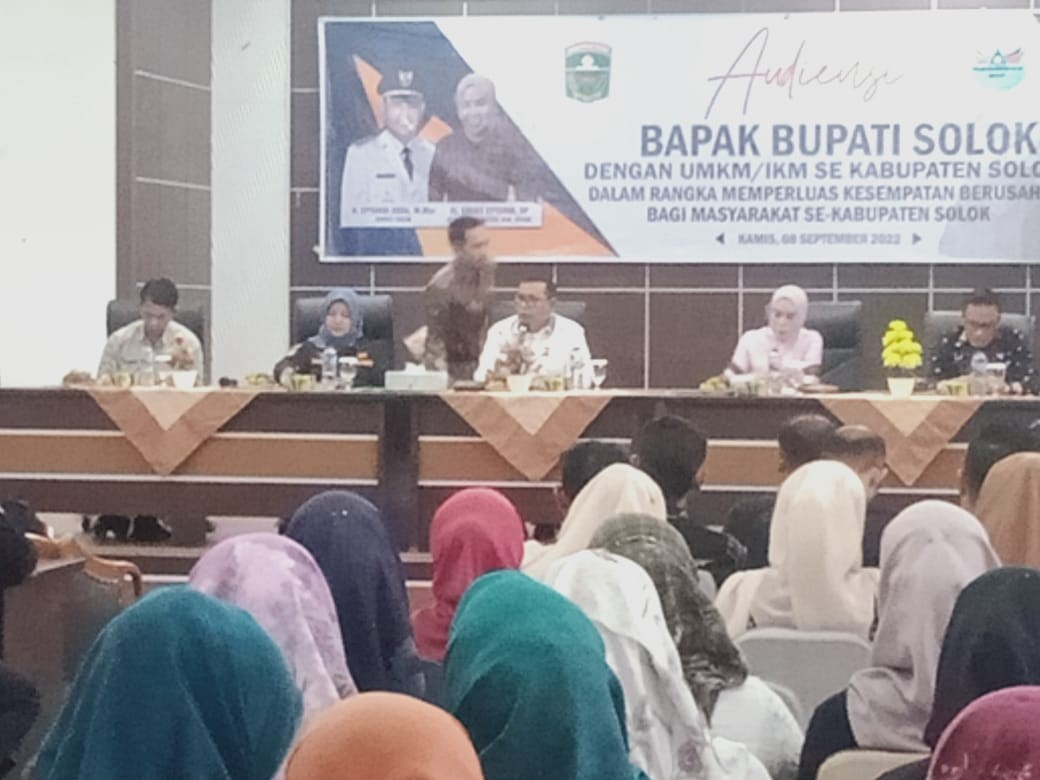 AUDIENSI BUPATI KABUPATEN SOLOK DEnGAN  UKM/IKM 