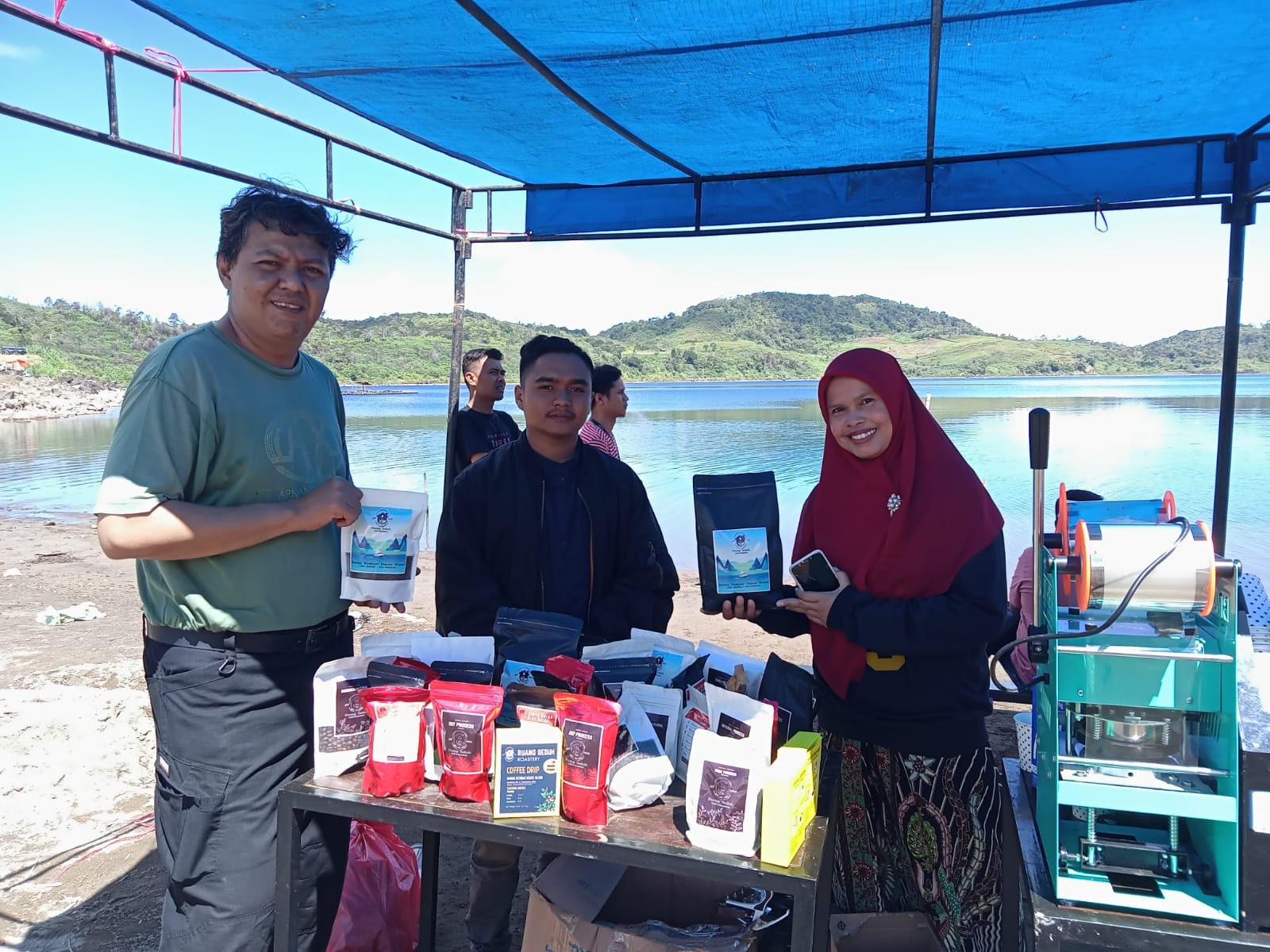 LOUNCING KOPI DANAU KEMBAR